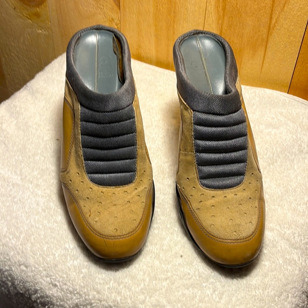 Cole Haan g-series women’s size 8.5 tan mule heels